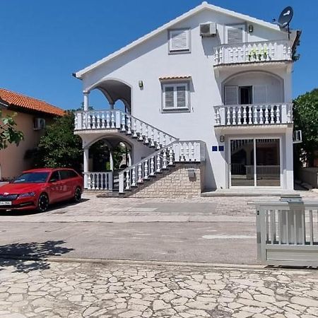 Apartmani Ira Vir Extérieur photo