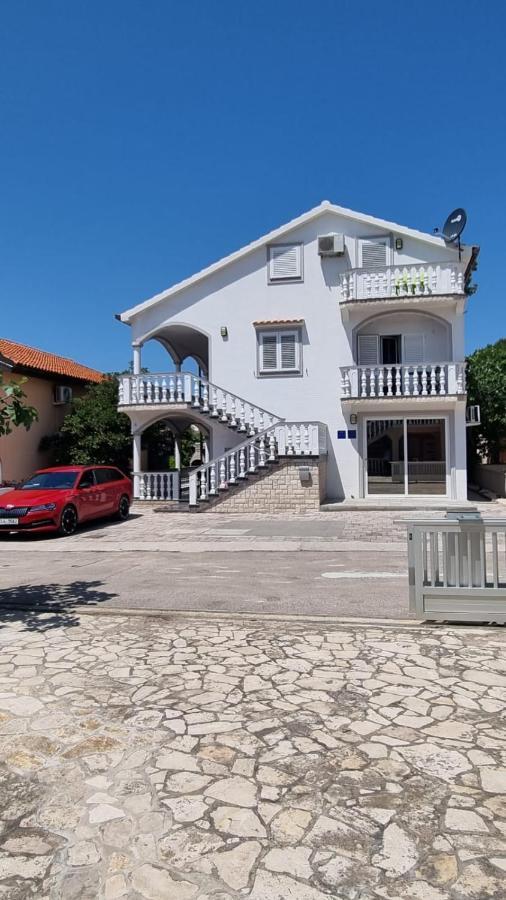 Apartmani Ira Vir Extérieur photo