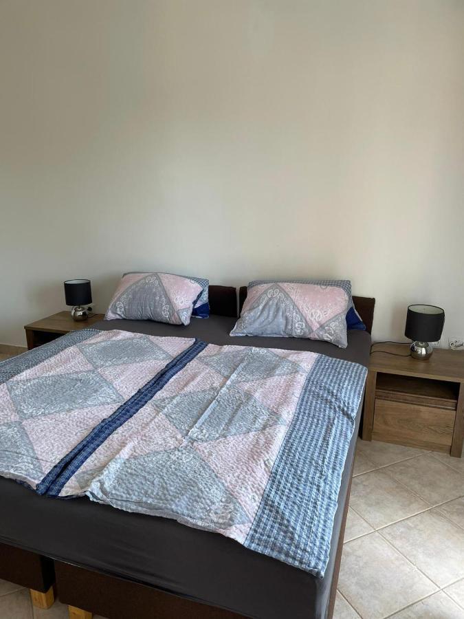 Apartmani Ira Vir Extérieur photo