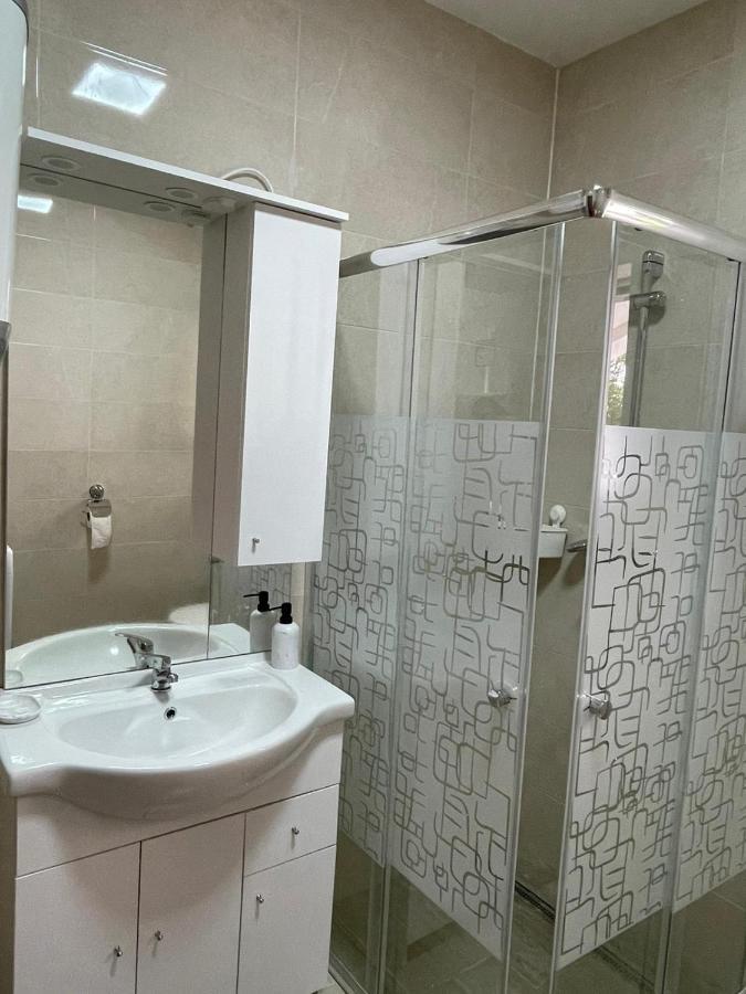 Apartmani Ira Vir Extérieur photo