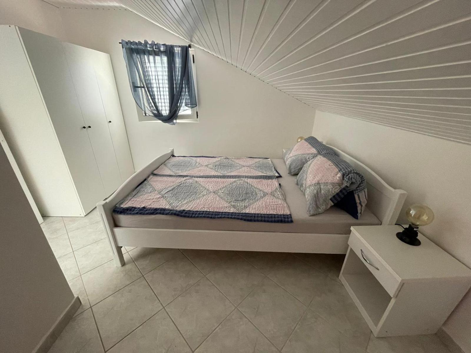 Apartmani Ira Vir Chambre photo