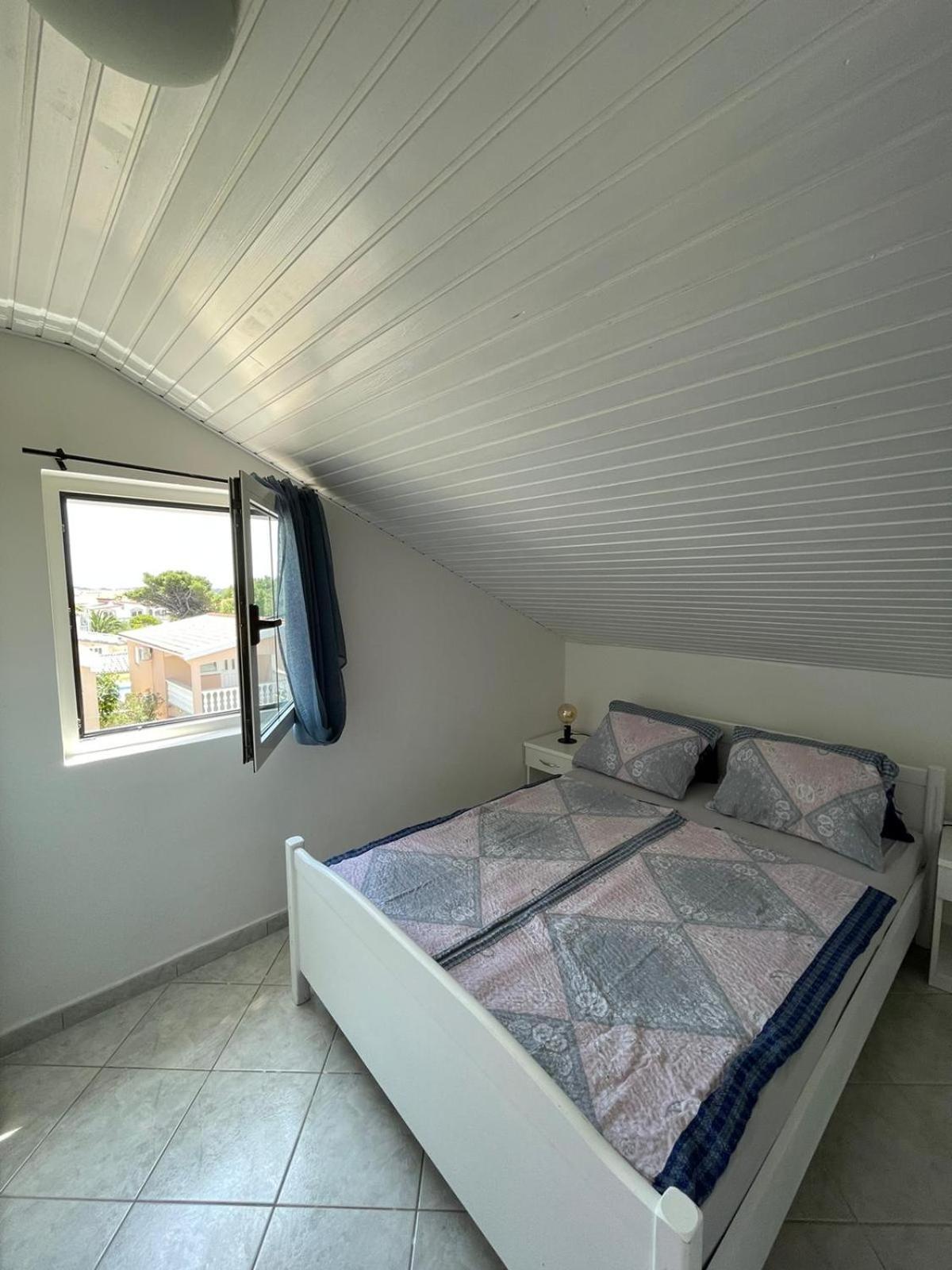 Apartmani Ira Vir Chambre photo